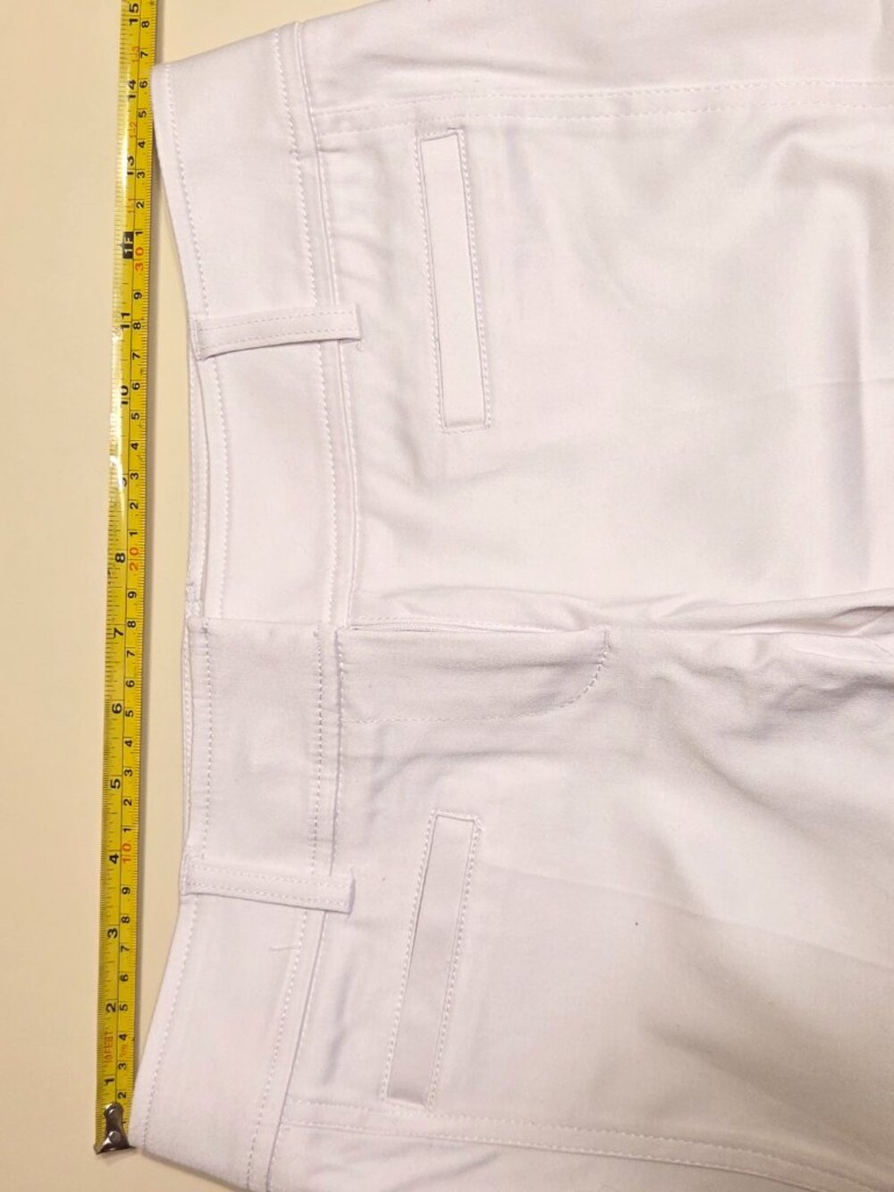 Cache White Shorts - Picture 5 of 5